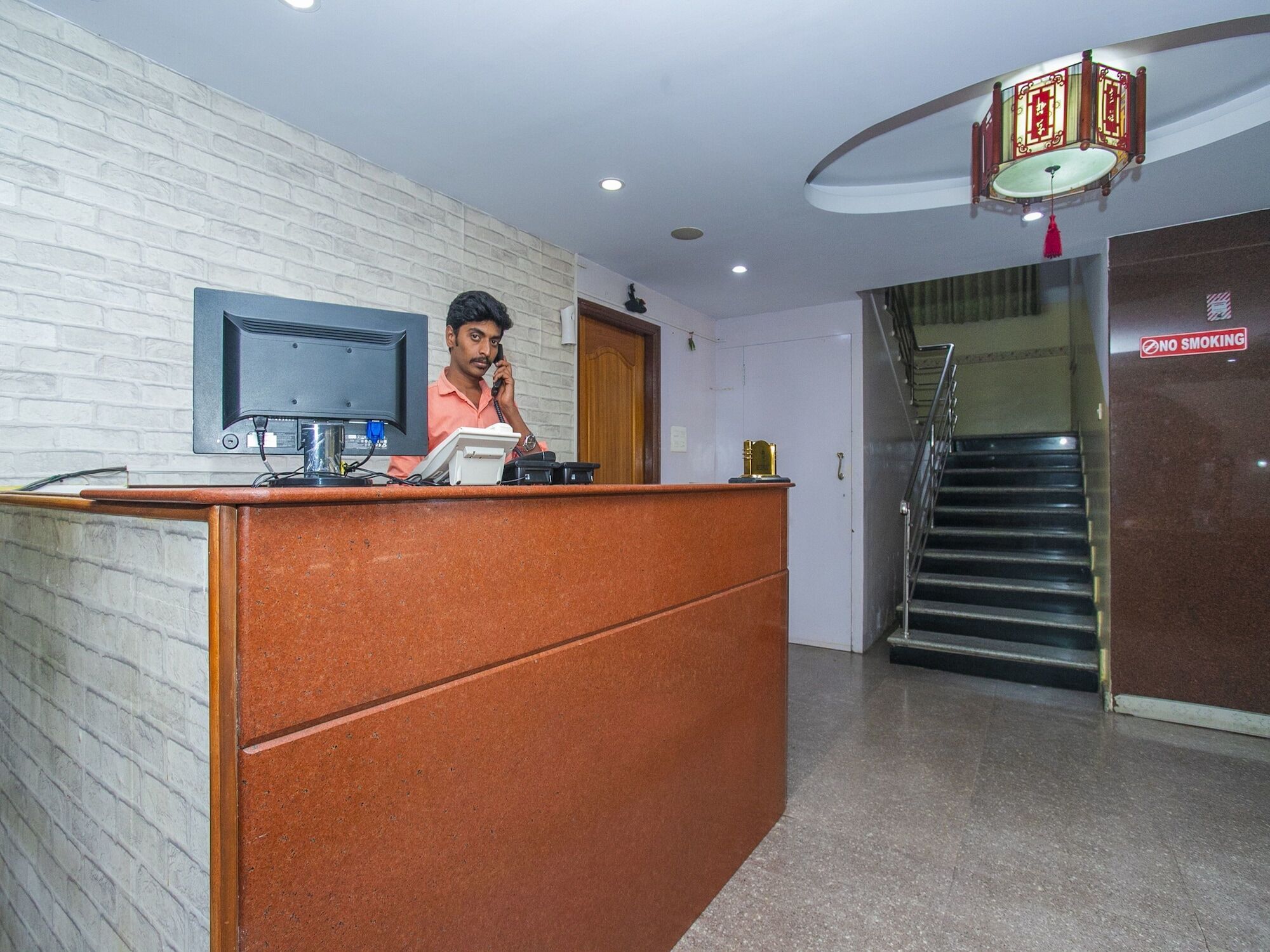Oyo 23360 White Bricks Inn Bangalore Exterior foto